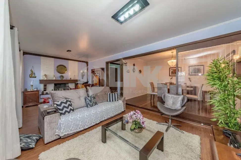 Casa com 3 quartos à venda, 350m2 em Boa Vista, Porto Alegre - RS - imagem 1 Foto 1 de Casa com 3 quartos à venda, 350m2 em Boa Vista, Porto Alegre - RS