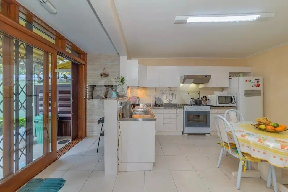 Casa com 3 quartos à venda, 350m2 em Boa Vista, Porto Alegre - RS - imagem 4 Foto 4 de Casa com 3 quartos à venda, 350m2 em Boa Vista, Porto Alegre - RS