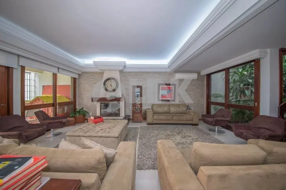 Casa com 4 quartos à venda, 400m2 em Três Figueiras, Porto Alegre - RS - imagem 6 Foto 6 de Casa com 4 quartos à venda, 400m2 em Três Figueiras, Porto Alegre - RS