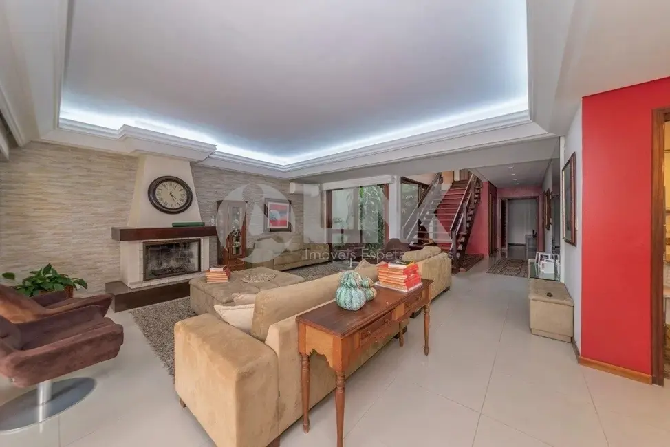 Casa com 4 quartos à venda, 400m2 em Três Figueiras, Porto Alegre - RS - imagem 7 Foto 7 de Casa com 4 quartos à venda, 400m2 em Três Figueiras, Porto Alegre - RS
