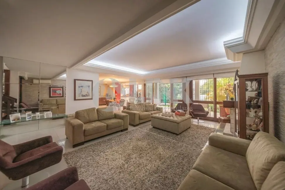 Casa com 4 quartos à venda, 400m2 em Três Figueiras, Porto Alegre - RS - imagem 3 Foto 3 de Casa com 4 quartos à venda, 400m2 em Três Figueiras, Porto Alegre - RS