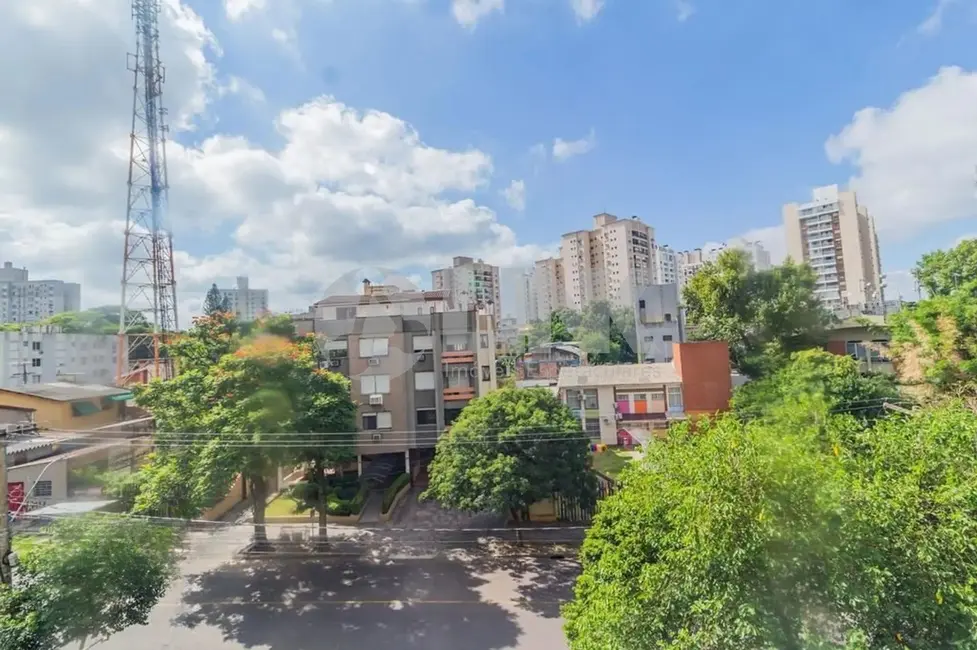 Foto 9 de Apartamento com 3 quartos à venda, 82m2 em Passo da Areia, Porto Alegre - RS