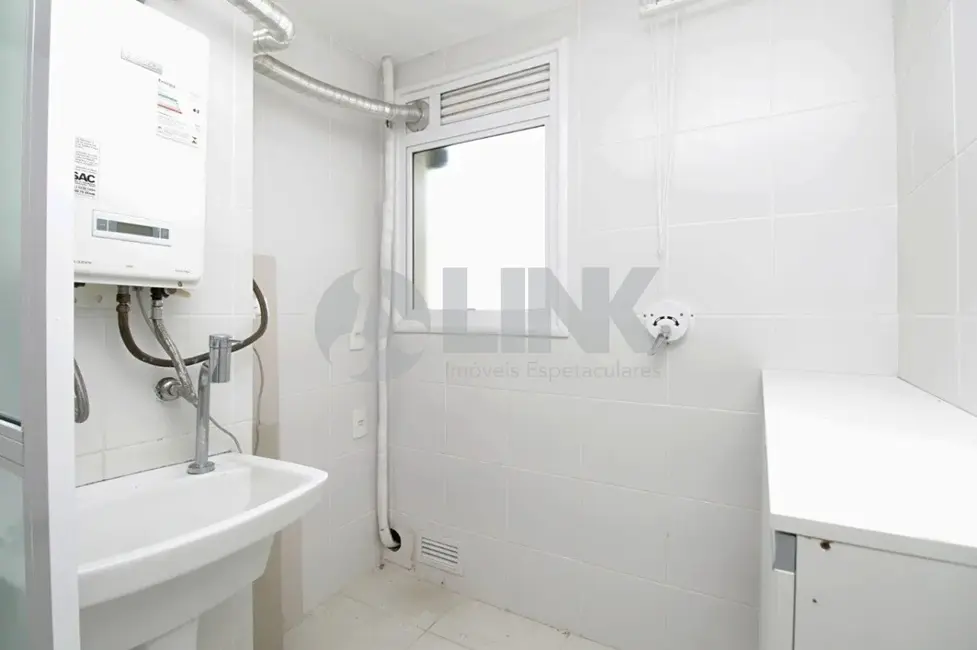 Apartamento com 3 quartos à venda, 82m2 em Passo da Areia, Porto Alegre - RS - imagem 9 Foto 9 de Apartamento com 3 quartos à venda, 82m2 em Passo da Areia, Porto Alegre - RS