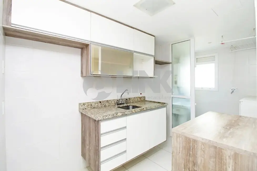 Apartamento com 3 quartos à venda, 82m2 em Passo da Areia, Porto Alegre - RS - imagem 7 Foto 7 de Apartamento com 3 quartos à venda, 82m2 em Passo da Areia, Porto Alegre - RS