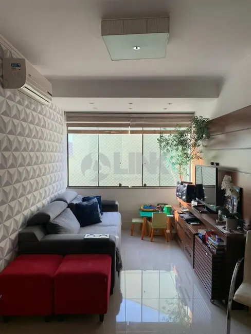 Foto 2 de Apartamento com 2 quartos à venda, 55m2 em Jardim Itu, Porto Alegre - RS
