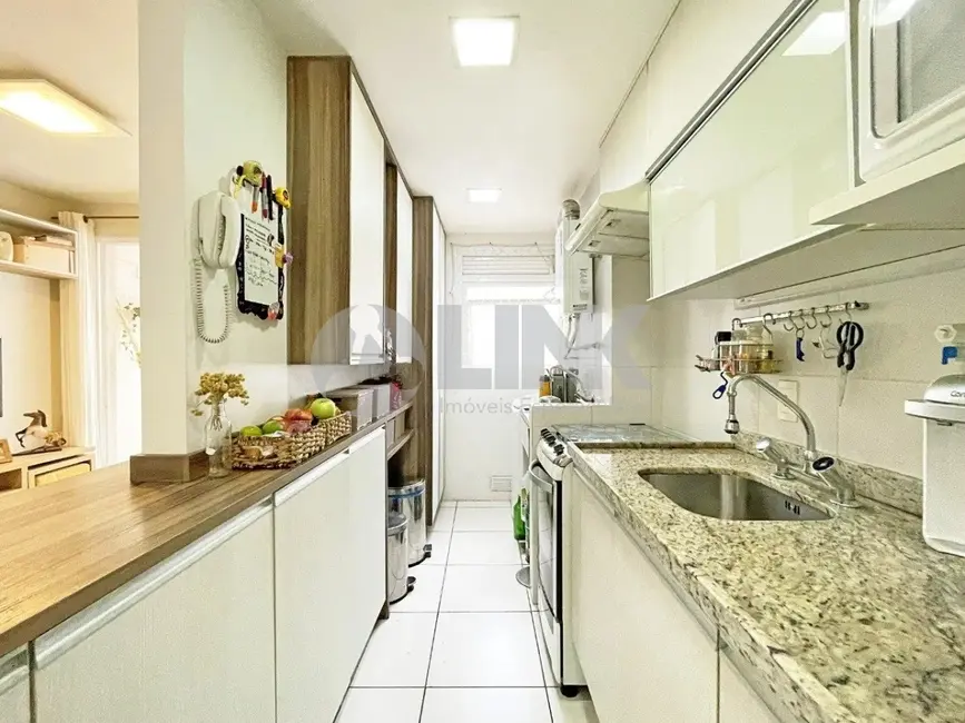 Apartamento com 3 quartos à venda, 75m2 em Passo da Areia, Porto Alegre - RS - imagem 6 Foto 6 de Apartamento com 3 quartos à venda, 75m2 em Passo da Areia, Porto Alegre - RS
