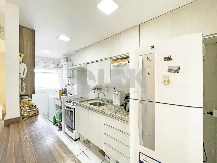 Apartamento com 3 quartos à venda, 75m2 em Passo da Areia, Porto Alegre - RS - imagem 5 Foto 5 de Apartamento com 3 quartos à venda, 75m2 em Passo da Areia, Porto Alegre - RS