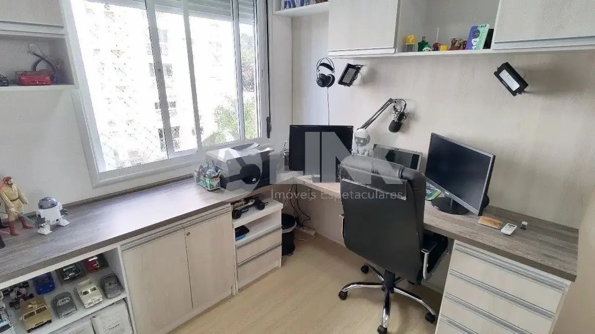 Apartamento com 3 quartos à venda, 75m2 em Passo da Areia, Porto Alegre - RS - imagem 9 Foto 9 de Apartamento com 3 quartos à venda, 75m2 em Passo da Areia, Porto Alegre - RS