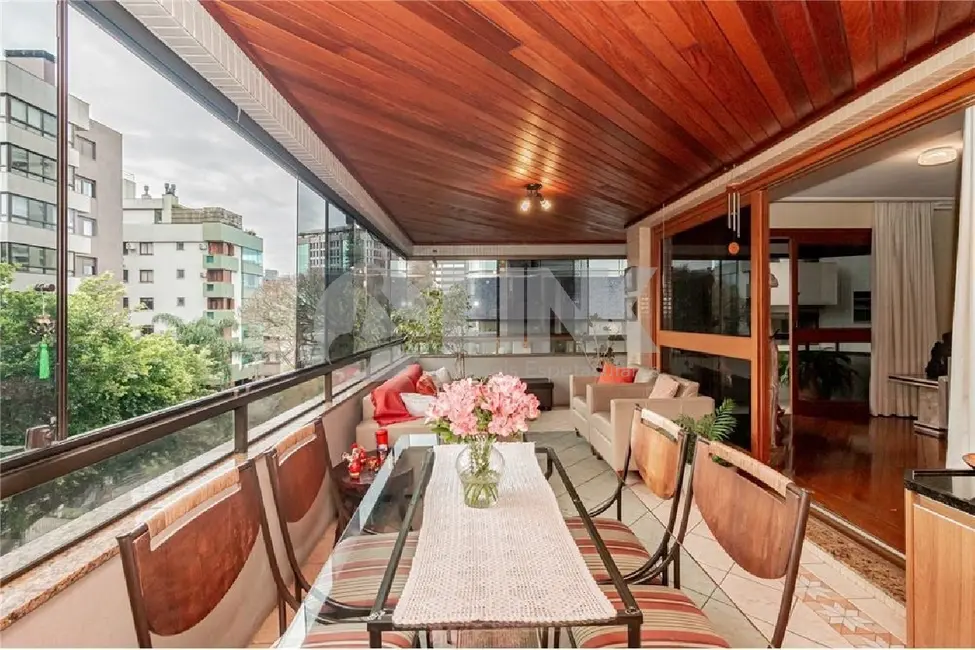 Foto 8 de Apartamento com 3 quartos à venda, 199m2 em Petrópolis, Porto Alegre - RS