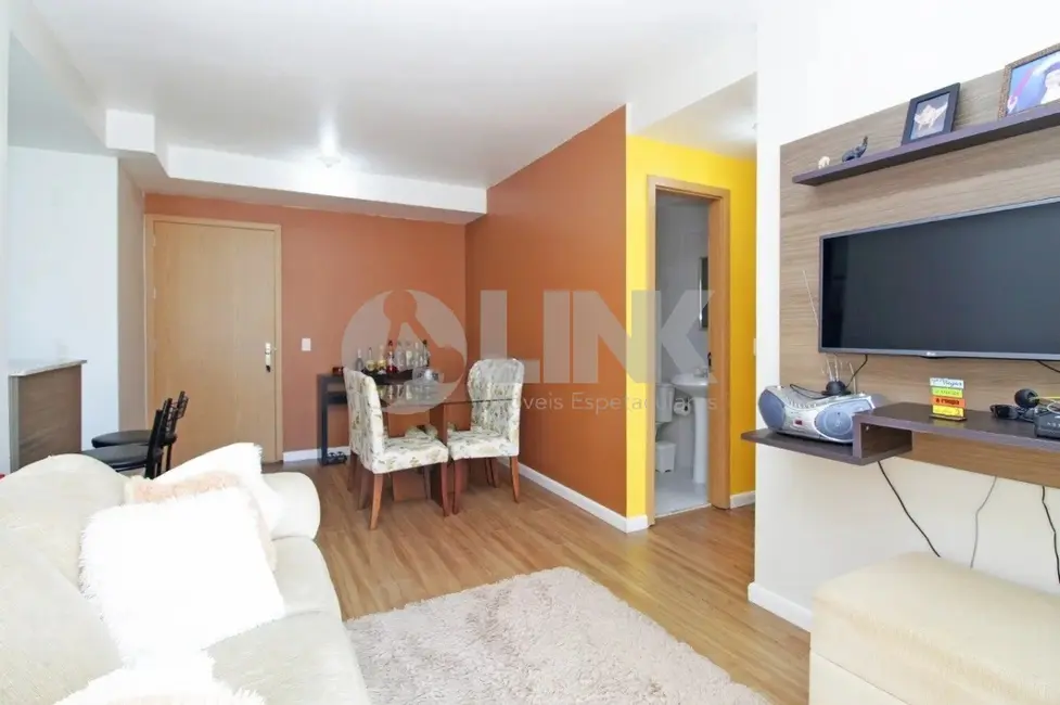 Apartamento com 2 quartos à venda, 63m2 em Passo da Areia, Porto Alegre - RS - imagem 4 Foto 4 de Apartamento com 2 quartos à venda, 63m2 em Passo da Areia, Porto Alegre - RS
