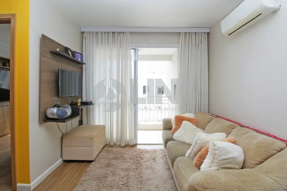 Apartamento com 2 quartos à venda, 63m2 em Passo da Areia, Porto Alegre - RS - imagem 3 Foto 3 de Apartamento com 2 quartos à venda, 63m2 em Passo da Areia, Porto Alegre - RS