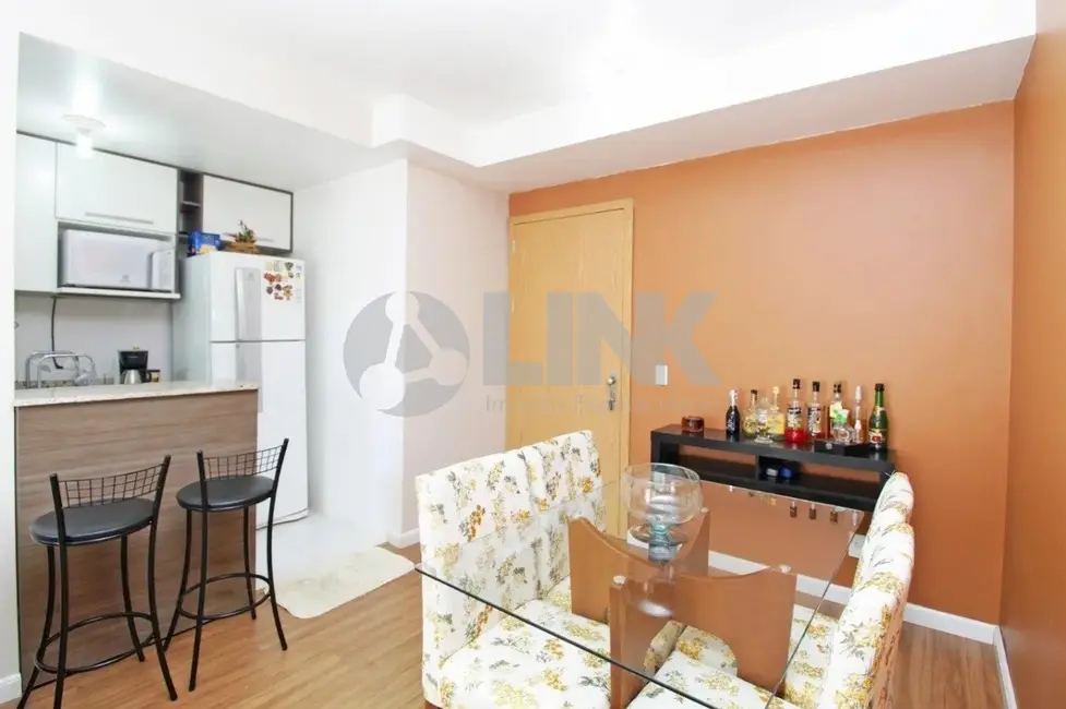 Apartamento com 2 quartos à venda, 63m2 em Passo da Areia, Porto Alegre - RS - imagem 6 Foto 6 de Apartamento com 2 quartos à venda, 63m2 em Passo da Areia, Porto Alegre - RS