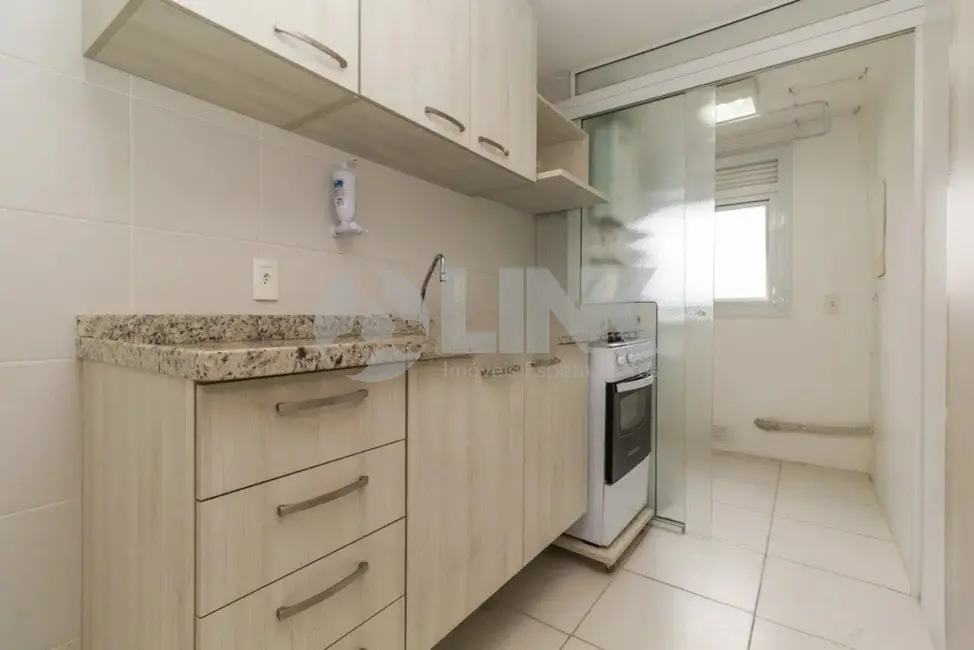 Foto 4 de Apartamento com 2 quartos à venda, 63m2 em Passo da Areia, Porto Alegre - RS