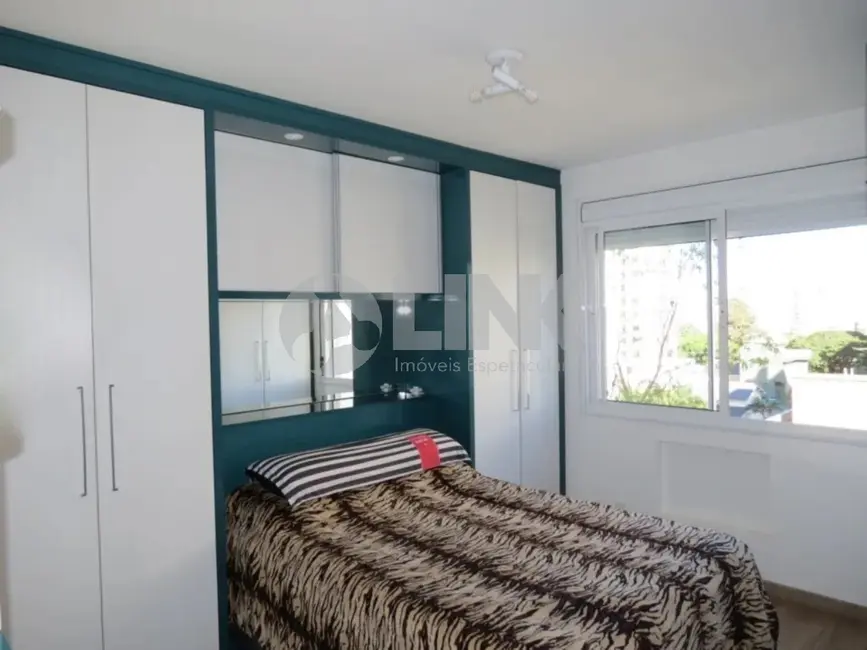 Apartamento com 2 quartos à venda, 63m2 em Passo da Areia, Porto Alegre - RS - imagem 8 Foto 8 de Apartamento com 2 quartos à venda, 63m2 em Passo da Areia, Porto Alegre - RS
