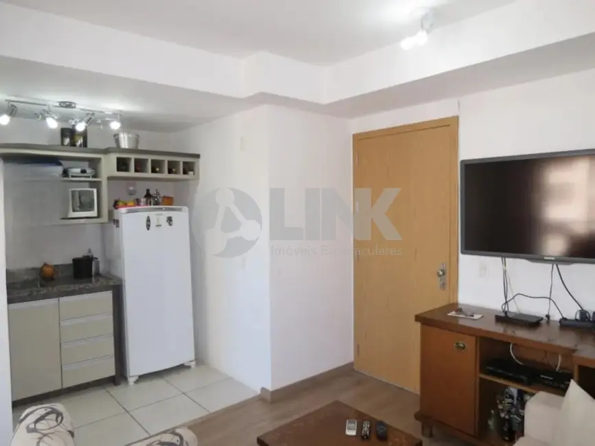 Apartamento com 2 quartos à venda, 63m2 em Passo da Areia, Porto Alegre - RS - imagem 2 Foto 2 de Apartamento com 2 quartos à venda, 63m2 em Passo da Areia, Porto Alegre - RS