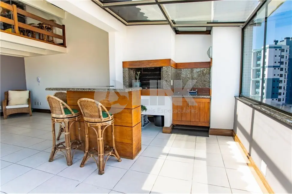 Foto 3 de Apartamento com 2 quartos à venda, 190m2 em Jardim do Salso, Porto Alegre - RS