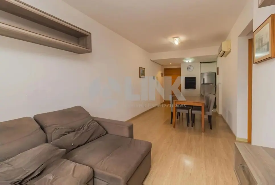 Apartamento com 2 quartos à venda, 67m2 em Passo da Areia, Porto Alegre - RS - imagem 6 Foto 6 de Apartamento com 2 quartos à venda, 67m2 em Passo da Areia, Porto Alegre - RS