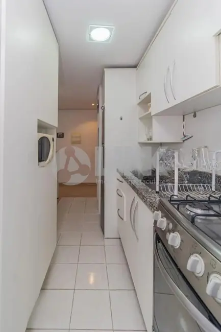 Apartamento com 2 quartos à venda, 67m2 em Passo da Areia, Porto Alegre - RS - imagem 9 Foto 9 de Apartamento com 2 quartos à venda, 67m2 em Passo da Areia, Porto Alegre - RS