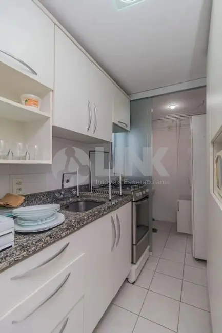 Apartamento com 2 quartos à venda, 67m2 em Passo da Areia, Porto Alegre - RS - imagem 8 Foto 8 de Apartamento com 2 quartos à venda, 67m2 em Passo da Areia, Porto Alegre - RS
