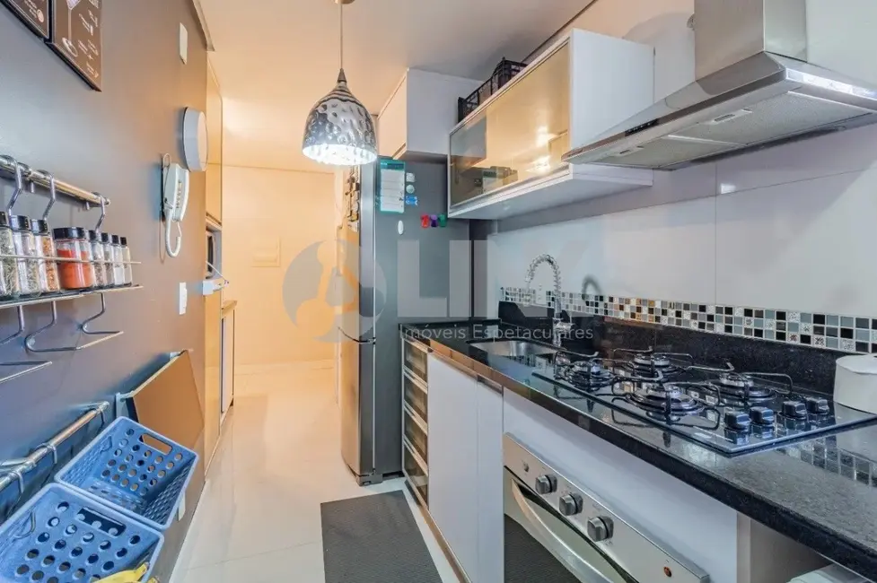 Apartamento com 2 quartos à venda, 67m2 em Passo da Areia, Porto Alegre - RS - imagem 6 Foto 6 de Apartamento com 2 quartos à venda, 67m2 em Passo da Areia, Porto Alegre - RS