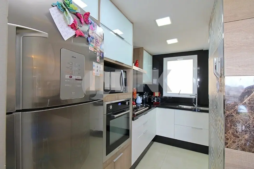 Apartamento com 3 quartos à venda, 106m2 em Passo da Areia, Porto Alegre - RS - imagem 8 Foto 8 de Apartamento com 3 quartos à venda, 106m2 em Passo da Areia, Porto Alegre - RS