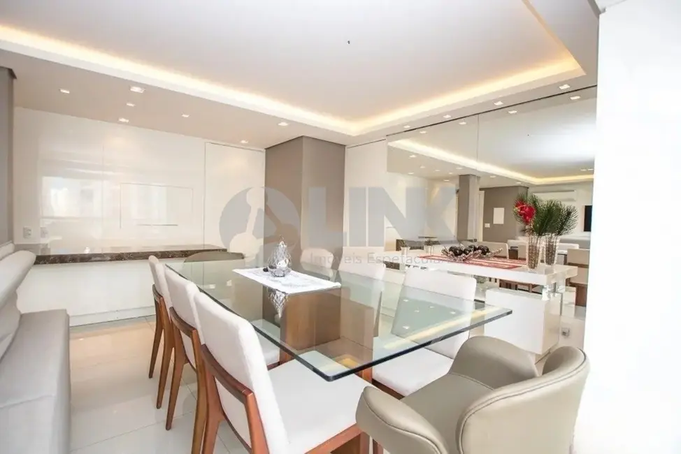 Foto 7 de Apartamento com 3 quartos à venda, 106m2 em Passo da Areia, Porto Alegre - RS