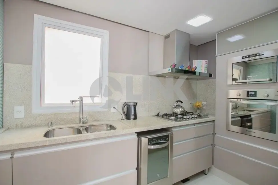 Foto 9 de Apartamento com 3 quartos à venda, 106m2 em Passo da Areia, Porto Alegre - RS