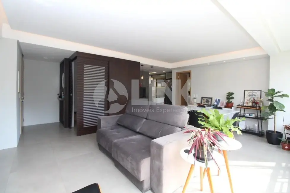 Foto 2 de Apartamento com 3 quartos à venda, 106m2 em Passo da Areia, Porto Alegre - RS