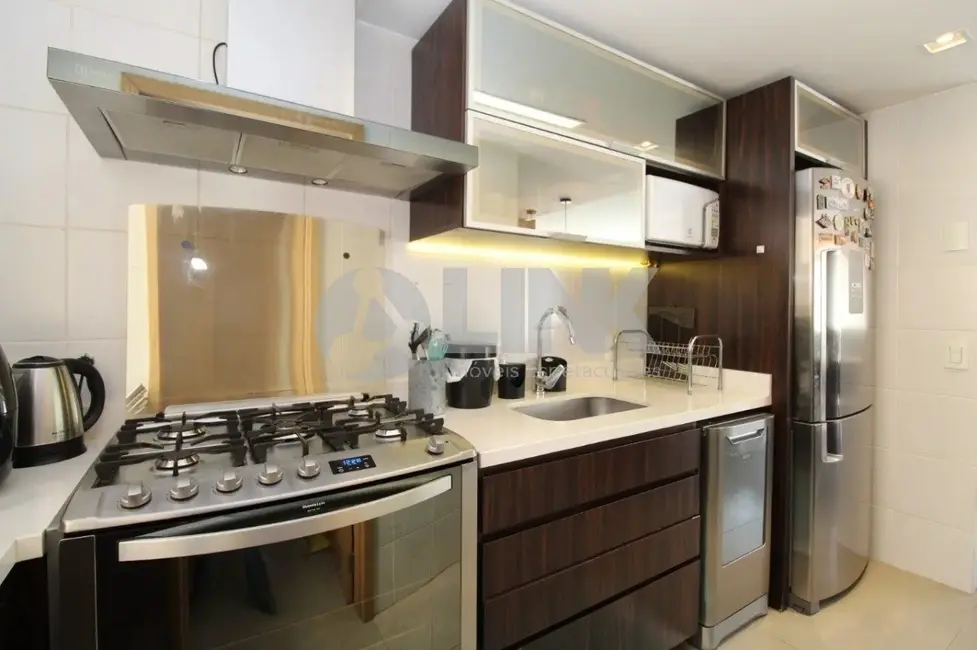 Apartamento com 3 quartos à venda, 106m2 em Passo da Areia, Porto Alegre - RS - imagem 7 Foto 7 de Apartamento com 3 quartos à venda, 106m2 em Passo da Areia, Porto Alegre - RS