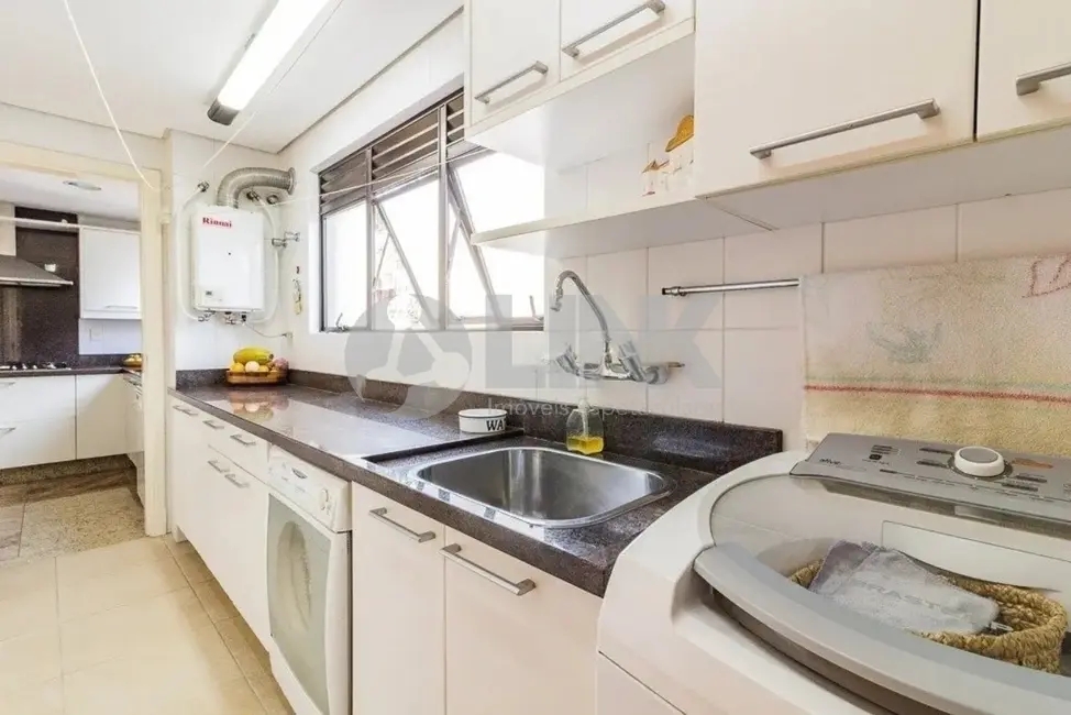Apartamento com 4 quartos à venda, 229m2 em Bela Vista, Porto Alegre - RS - imagem 8 Foto 8 de Apartamento com 4 quartos à venda, 229m2 em Bela Vista, Porto Alegre - RS