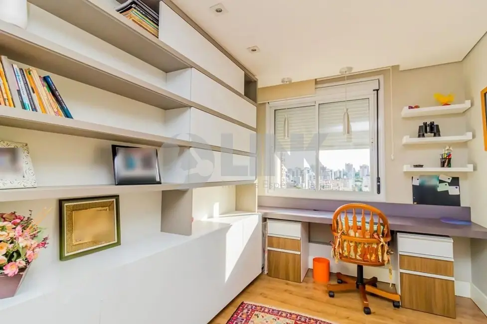 Apartamento com 3 quartos à venda, 75m2 em Passo da Areia, Porto Alegre - RS - imagem 6 Foto 6 de Apartamento com 3 quartos à venda, 75m2 em Passo da Areia, Porto Alegre - RS