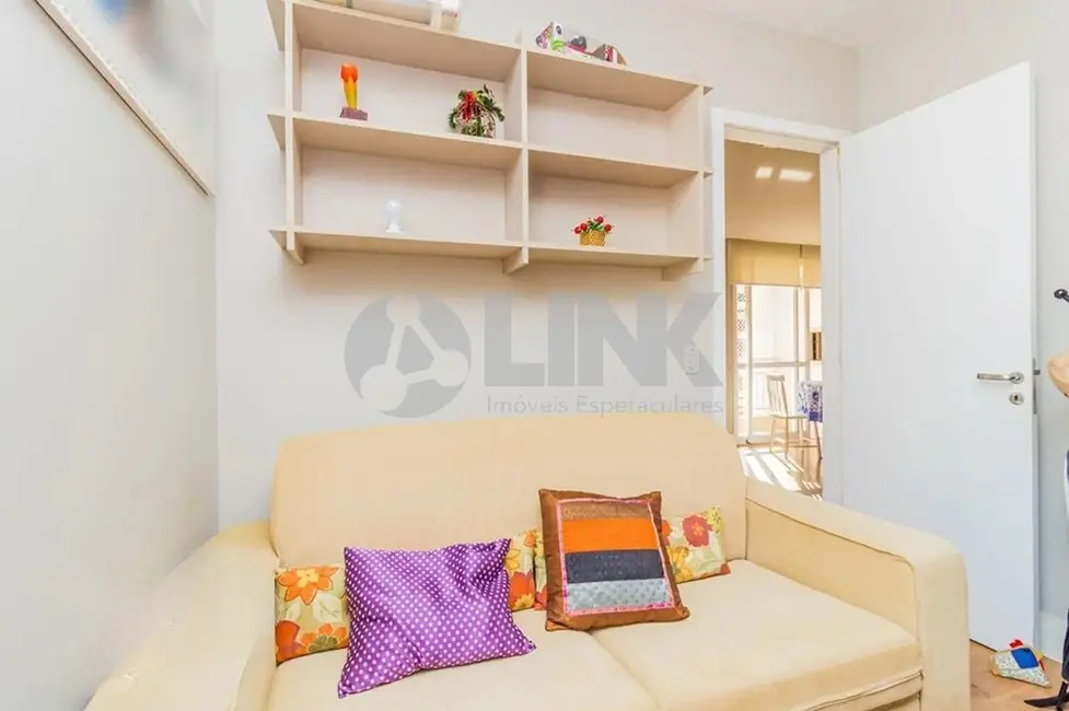 Apartamento com 3 quartos à venda, 75m2 em Passo da Areia, Porto Alegre - RS - imagem 2 Foto 2 de Apartamento com 3 quartos à venda, 75m2 em Passo da Areia, Porto Alegre - RS