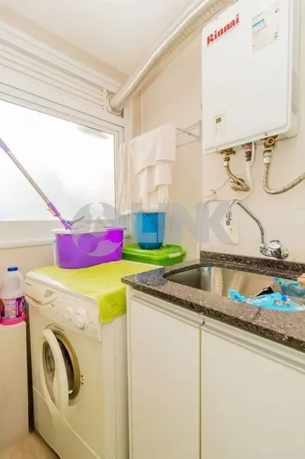 Apartamento com 3 quartos à venda, 75m2 em Passo da Areia, Porto Alegre - RS - imagem 8 Foto 8 de Apartamento com 3 quartos à venda, 75m2 em Passo da Areia, Porto Alegre - RS