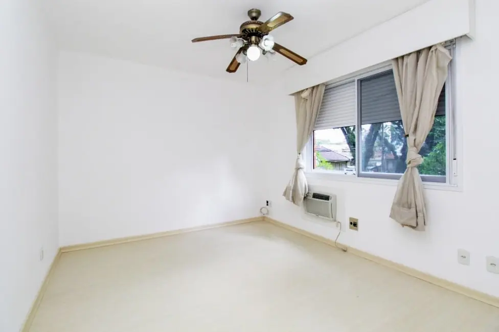 Foto 9 de Apartamento com 3 quartos à venda, 107m2 em São Geraldo, Porto Alegre - RS