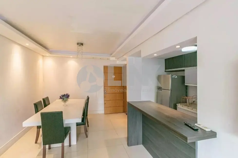 Foto 5 de Apartamento com 2 quartos à venda, 64m2 em Passo da Areia, Porto Alegre - RS