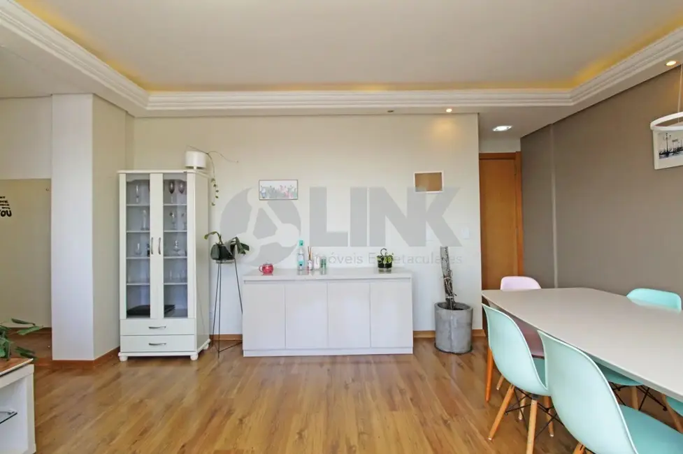 Foto 2 de Apartamento com 3 quartos à venda, 87m2 em Passo da Areia, Porto Alegre - RS