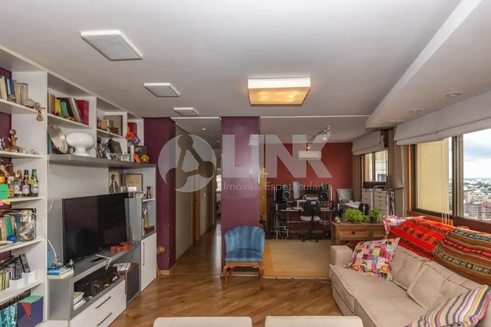 Apartamento com 3 quartos à venda, 87m2 em Passo da Areia, Porto Alegre - RS - imagem 2 Foto 2 de Apartamento com 3 quartos à venda, 87m2 em Passo da Areia, Porto Alegre - RS