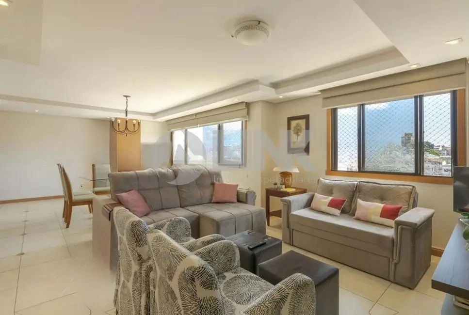 Foto 3 de Apartamento com 3 quartos à venda, 87m2 em Passo da Areia, Porto Alegre - RS