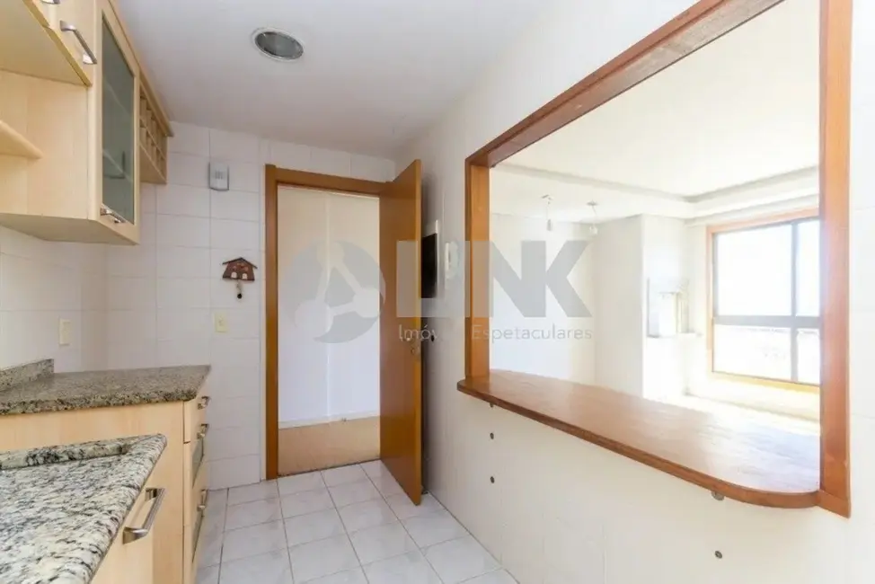 Apartamento com 3 quartos à venda, 88m2 em Passo da Areia, Porto Alegre - RS - imagem 9 Foto 9 de Apartamento com 3 quartos à venda, 88m2 em Passo da Areia, Porto Alegre - RS