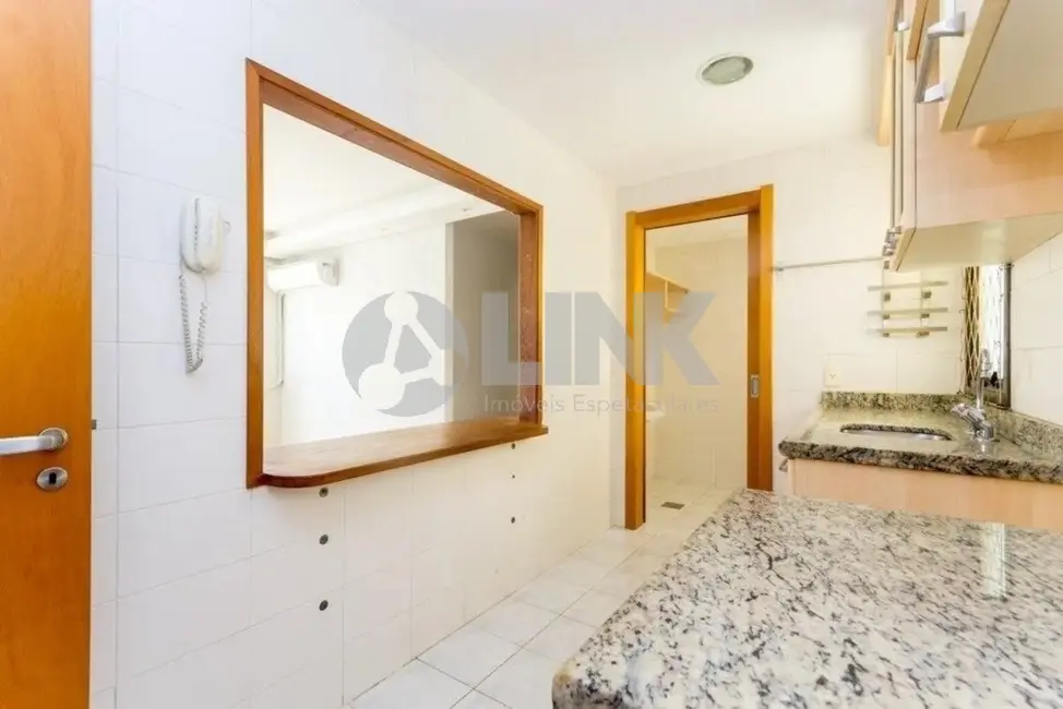 Apartamento com 3 quartos à venda, 88m2 em Passo da Areia, Porto Alegre - RS - imagem 8 Foto 8 de Apartamento com 3 quartos à venda, 88m2 em Passo da Areia, Porto Alegre - RS