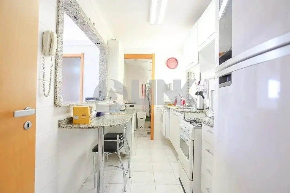 Apartamento com 3 quartos à venda, 88m2 em Passo da Areia, Porto Alegre - RS - imagem 7 Foto 7 de Apartamento com 3 quartos à venda, 88m2 em Passo da Areia, Porto Alegre - RS