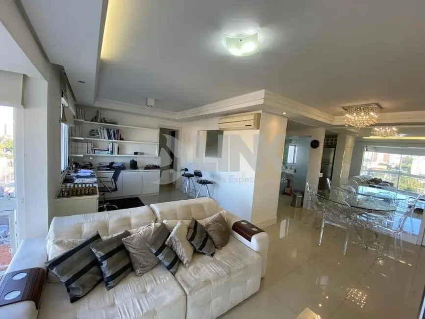 Apartamento com 3 quartos à venda, 82m2 em Passo da Areia, Porto Alegre - RS - imagem 9 Foto 9 de Apartamento com 3 quartos à venda, 82m2 em Passo da Areia, Porto Alegre - RS