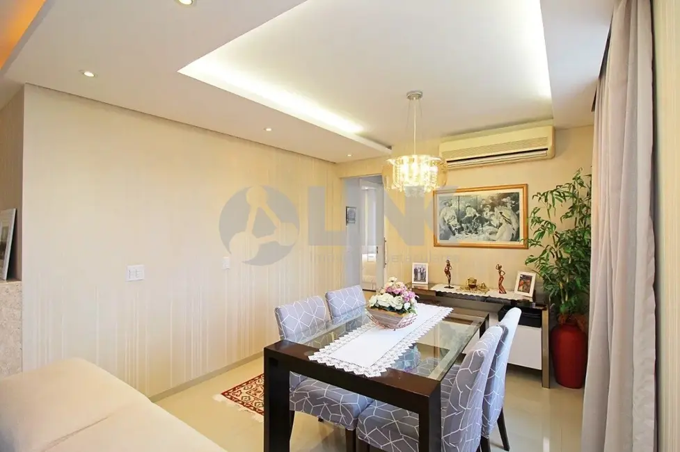 Apartamento com 2 quartos à venda, 82m2 em Passo da Areia, Porto Alegre - RS - imagem 6 Foto 6 de Apartamento com 2 quartos à venda, 82m2 em Passo da Areia, Porto Alegre - RS