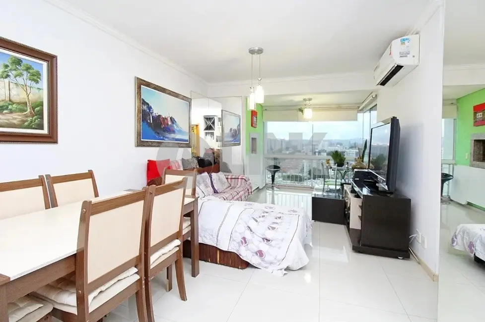 Apartamento com 3 quartos à venda, 82m2 em Passo da Areia, Porto Alegre - RS - imagem 4 Foto 4 de Apartamento com 3 quartos à venda, 82m2 em Passo da Areia, Porto Alegre - RS