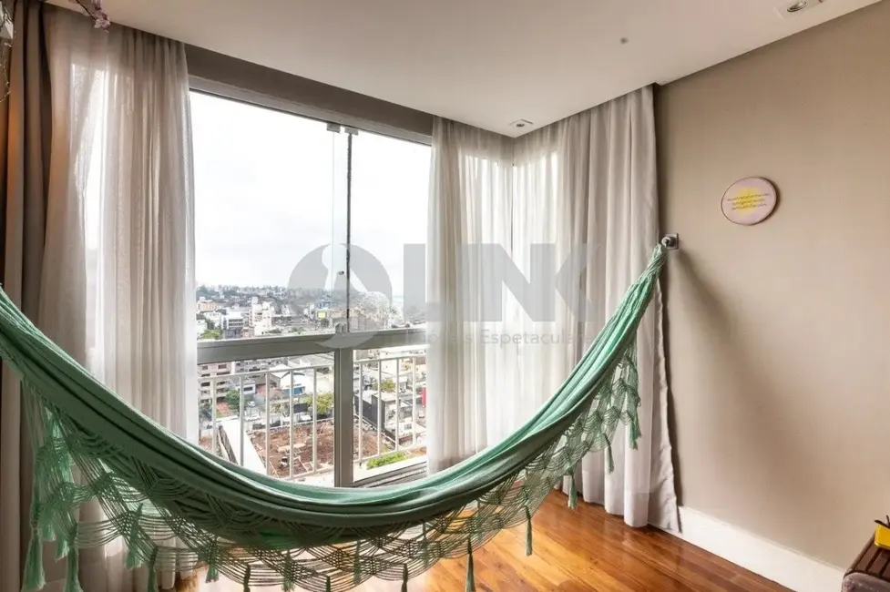 Foto 5 de Apartamento com 2 quartos à venda, 70m2 em Passo da Areia, Porto Alegre - RS