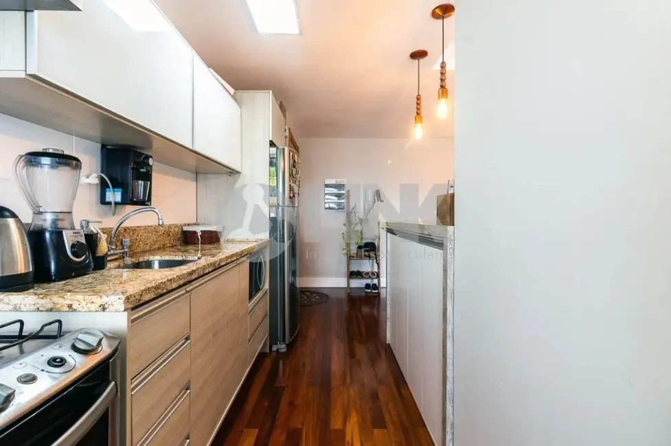 Foto 7 de Apartamento com 2 quartos à venda, 70m2 em Passo da Areia, Porto Alegre - RS