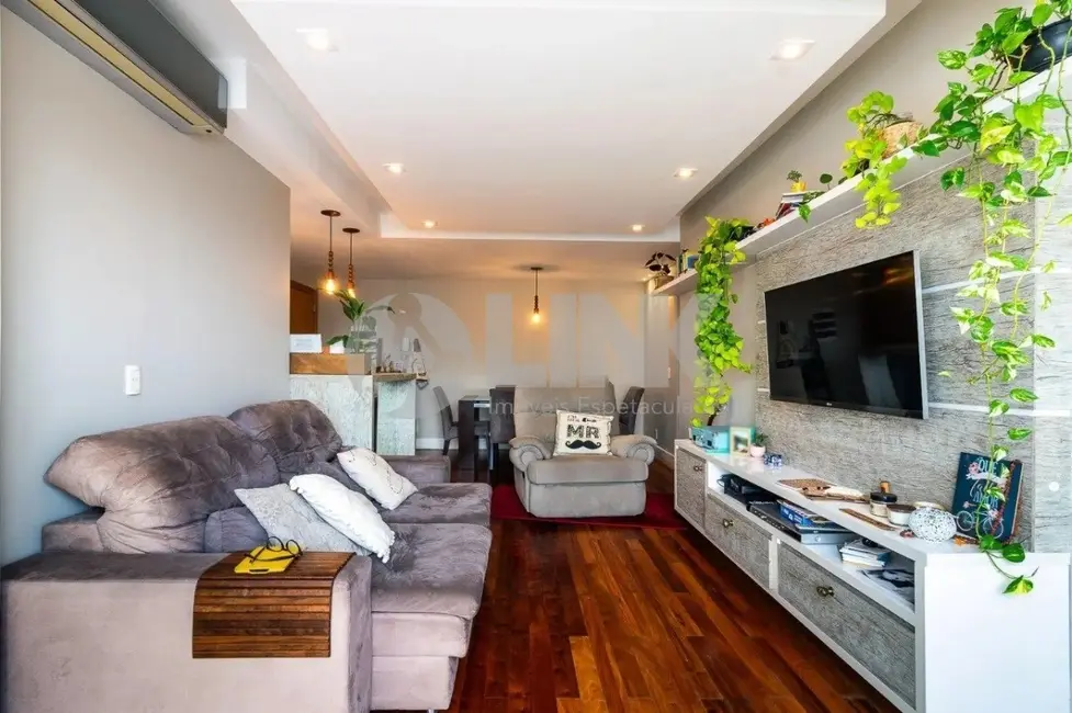 Foto 4 de Apartamento com 2 quartos à venda, 70m2 em Passo da Areia, Porto Alegre - RS