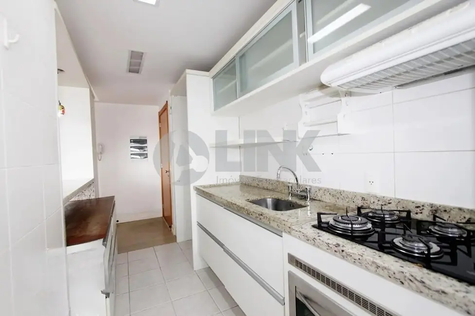 Foto 7 de Apartamento com 2 quartos à venda, 70m2 em Passo da Areia, Porto Alegre - RS