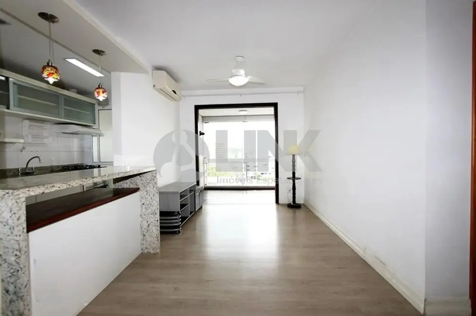 Foto 1 de Apartamento com 2 quartos à venda, 70m2 em Passo da Areia, Porto Alegre - RS