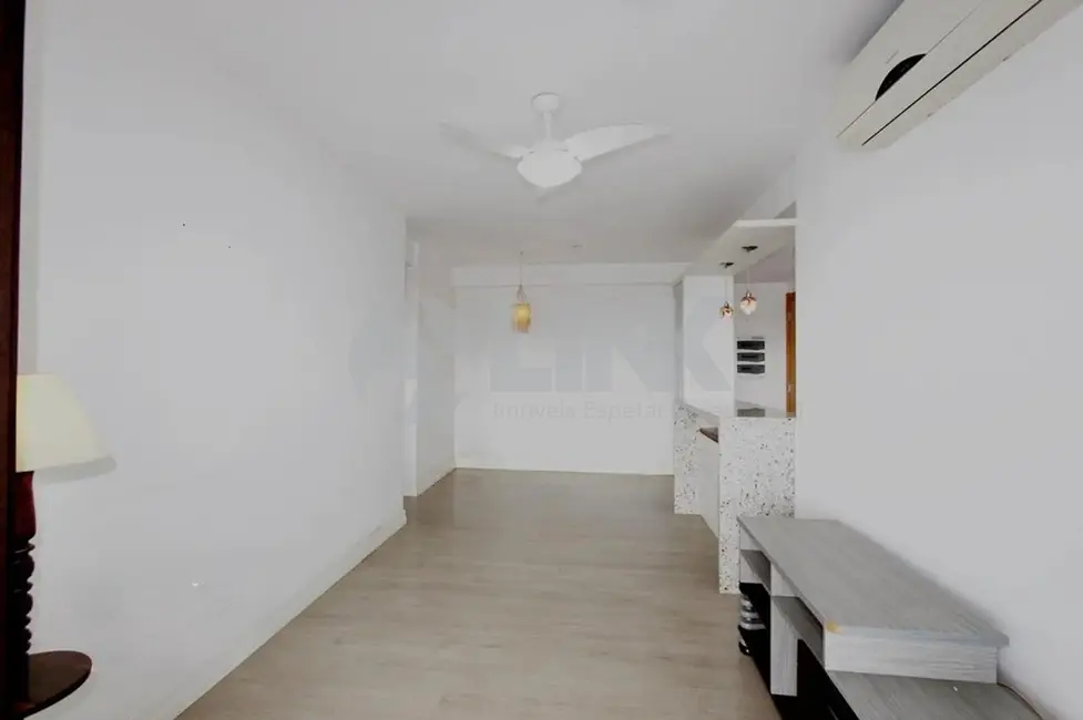 Foto 4 de Apartamento com 2 quartos à venda, 70m2 em Passo da Areia, Porto Alegre - RS